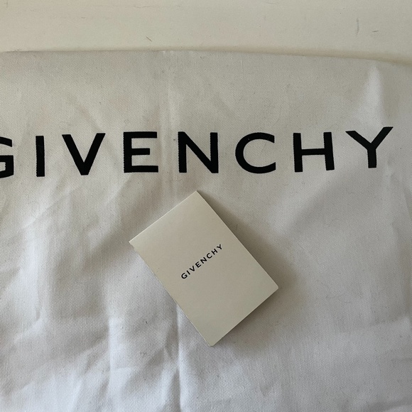 GIVENCHY Dark Brown Medium Antigona Bag - Picture 15 of 16